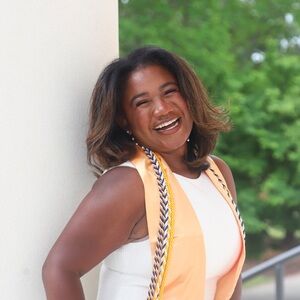 Meet your Posher, Malia